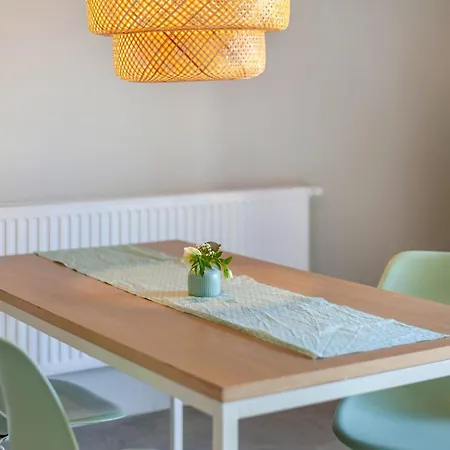 Vier Apartment *