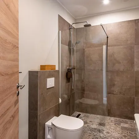 Apartment Vier